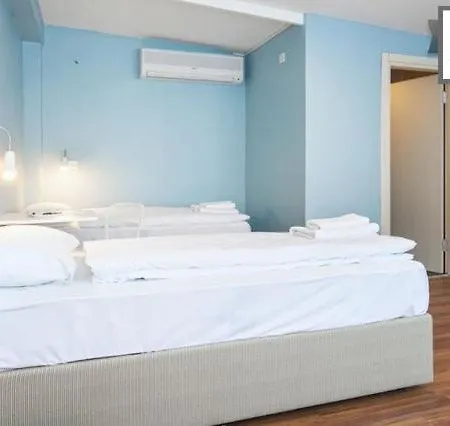 Hostel Caupo *